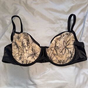 Aerie Black and Cream Floral Lace Bra